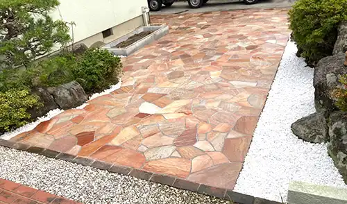 神戸市西区K様邸・石貼り・花壇作り・玉石敷き詰め / 施工後